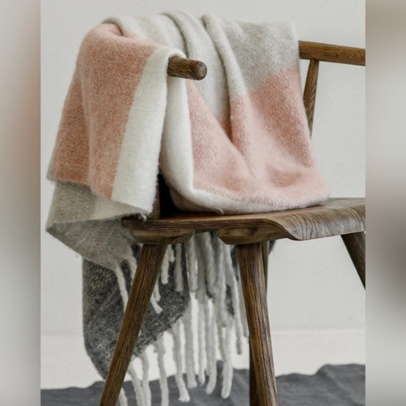 Other - Mer sea cozy blanket pink grey stripe